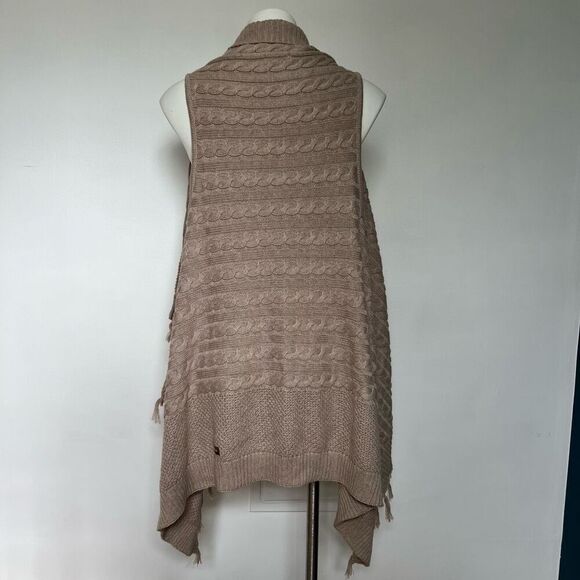 Matilda Jane Cable Knit Fringe Tassel vest shawl - Picture 7 of 9